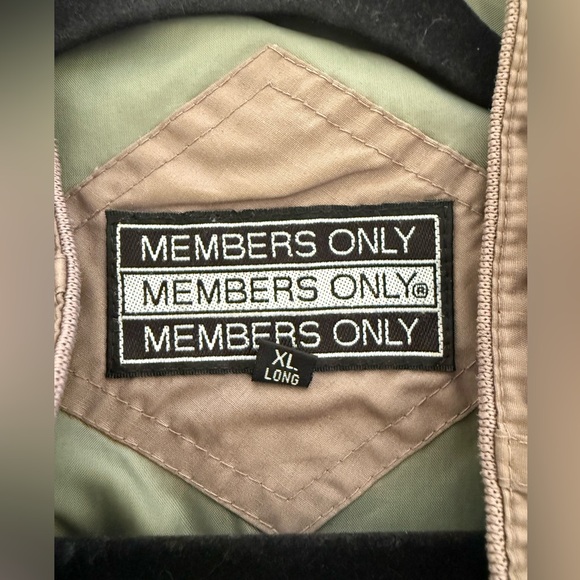 Members Only Vintage Taupe Jacket *EXCELLENT CONDITION* - Picture 11 of 11
